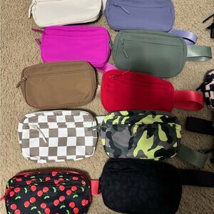 I&R carryall wallets